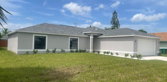 136 SE 25th Terrace in Cape Coral, FL - Building Photo - Building Photo