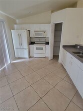 3733 Kitty Hawk Dr in Ft. Myers, FL - Building Photo - Building Photo