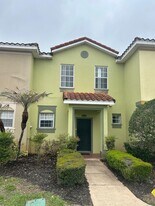 214 Monroe Cir in Davenport, FL - Building Photo
