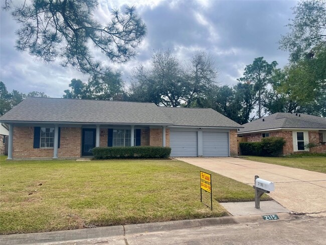 property at 2115 Yorktown Ct S