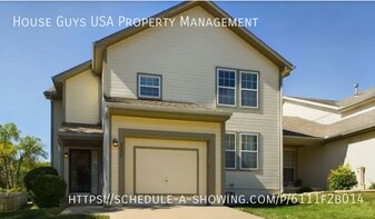 8308 N Barclay Cir in Kansas City, MO - Building Photo
