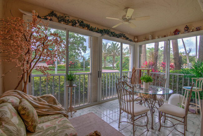 106 Siena Way, Unit 1501 in Naples, FL - Building Photo - Building Photo