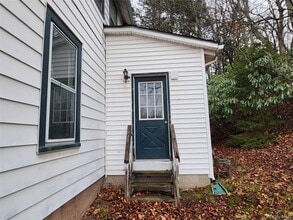 6202 NY-42 in Fallsburg, NY - Building Photo - Building Photo