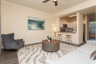 Redwine Creek in Atlanta, GA - Building Photo - Interior Photo