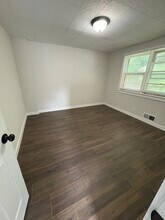 5619 Beaver Dam Rd in Bristol, PA - Building Photo - Building Photo
