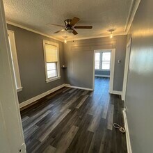193 Pearsall Ave in Jersey City, NJ - Building Photo - Building Photo