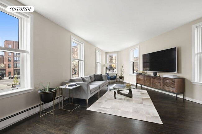 160 W 11th St in New York, NY - Building Photo - Building Photo