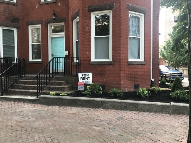 1300 Grove Ave, Unit 3