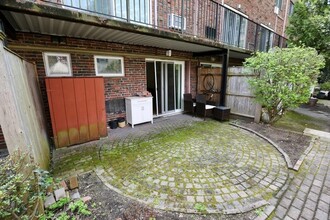 51 Saint Paul St, Unit 4 in Brookline, MA - Building Photo - Building Photo