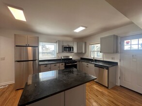 95 7th Ave-Unit -1 in Long Branch, NJ - Foto de edificio - Building Photo