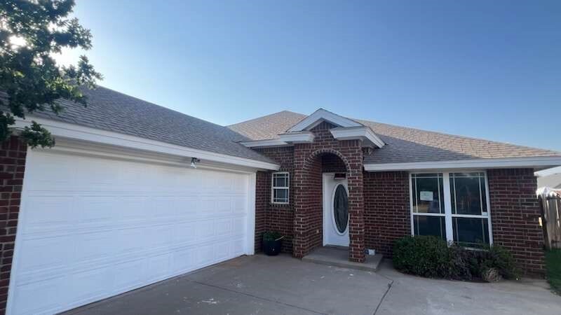 614 N 7th St in Wolfforth, TX - Building Photo