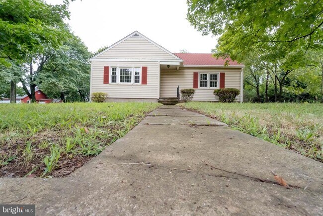 912 Hilltown Pike in Hilltown, PA - Building Photo - Building Photo