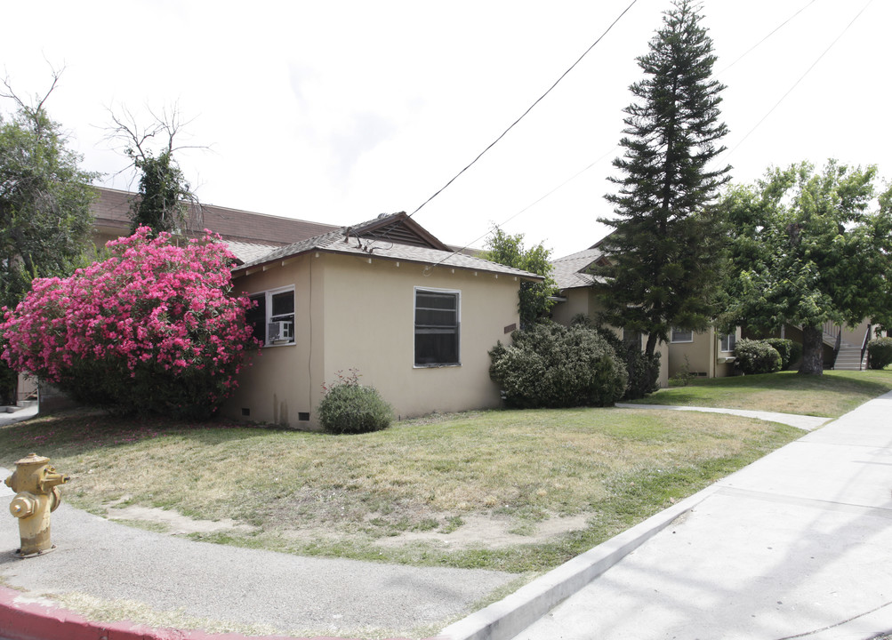 11353-11363 Hatteras St in North Hollywood, CA - Building Photo