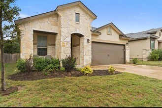 141 Hunt's Link Rd in Dripping Springs, TX - Building Photo - Building Photo