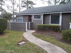 8437 Long Meadow Cir N in Jacksonville, FL - Building Photo - Building Photo