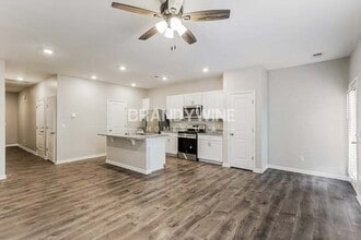 1053 Woodbridge Blvd in Lebanon, TN - Foto de edificio - Building Photo