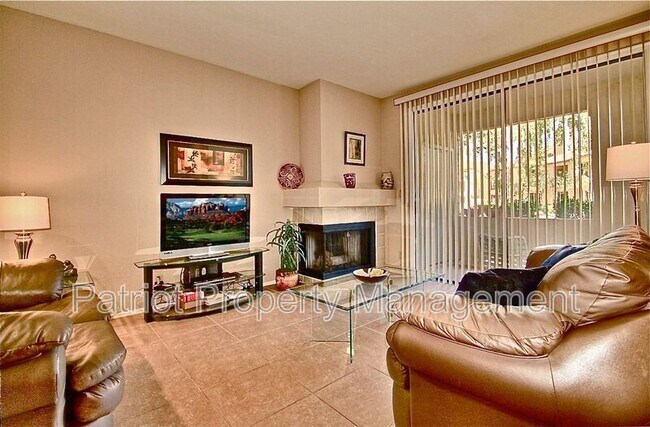 property at 9708-9708 E Vía Linda
