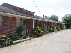 College View Apartments in Memphis, TN - Building Photo - Building Photo