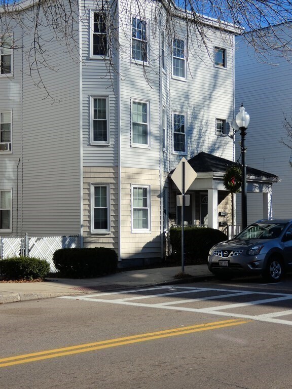 27 W Wyoming Ave Rentals in Melrose, MA