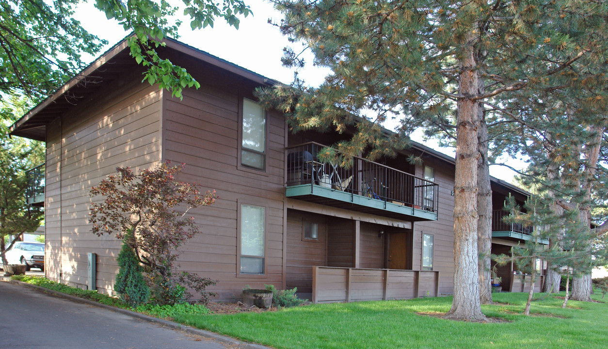 Americana East in Boise, ID - Foto de edificio