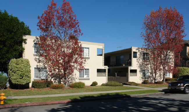 3721-3731 Green Ave in Los Alamitos, CA - Building Photo - Building Photo