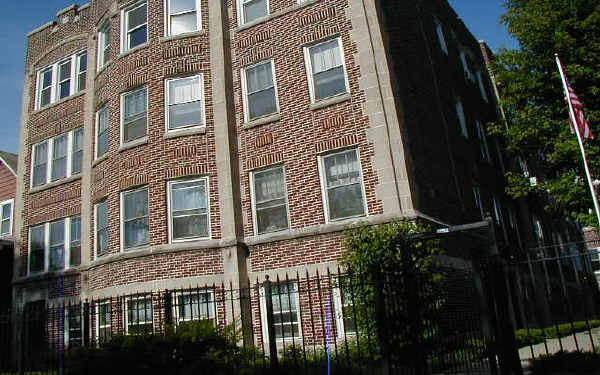 Spaulding Apartments in Chicago, IL - Building Photo