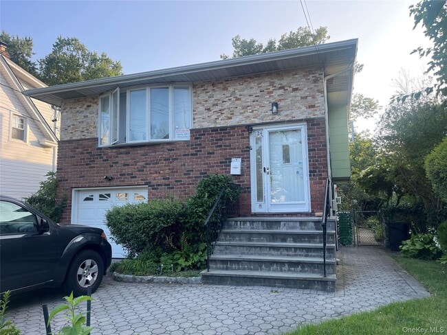 property at 124 Poplar St