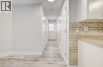 68 Foxglove Crescent in Kitchener, ON - Building Photo - Building Photo