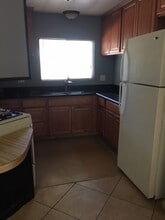 12434 N Friant Rd in Fresno, CA - Foto de edificio - Building Photo