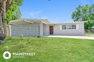 1235 Thoreau St in Titusville, FL - Building Photo