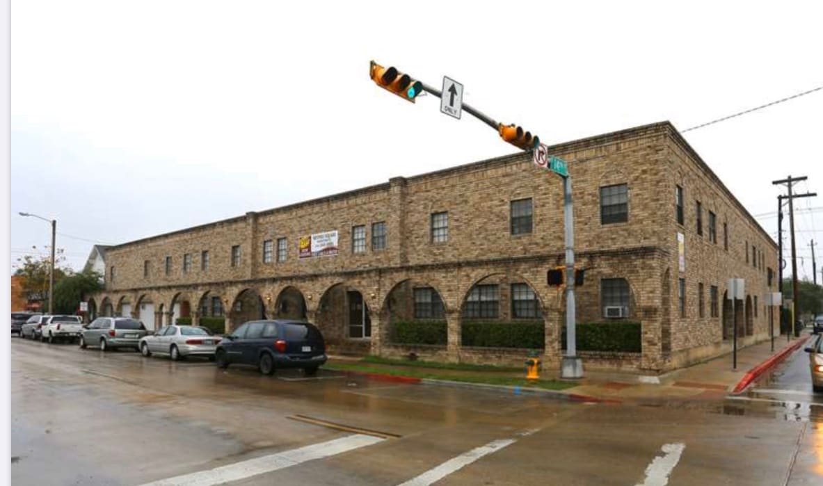 Reypres Square Apartments in Brownsville, TX - Foto de edificio