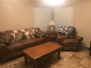 2071 Burnside Dr in Sparks, NV - Building Photo - Building Photo