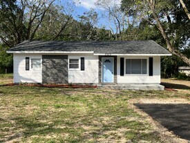 5920 Windy Hill Cir S in Mobile, AL - Building Photo