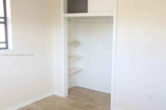 1178 NE 111th St in Miami, FL - Building Photo - Building Photo