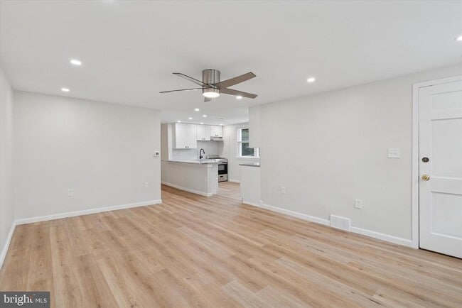 property at 421 W Jefferson St