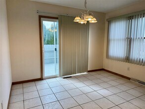 4032 Canterbury Dr in Erie, PA - Building Photo - Building Photo