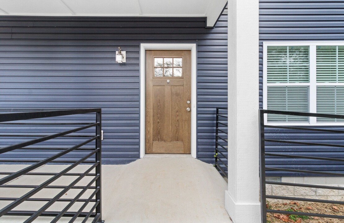926 Crossland Ave-Unit -B in Clarksville, TN - Building Photo