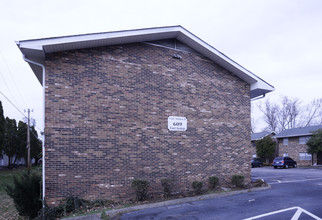 Gate Manor II in Knoxville, TN - Foto de edificio - Building Photo