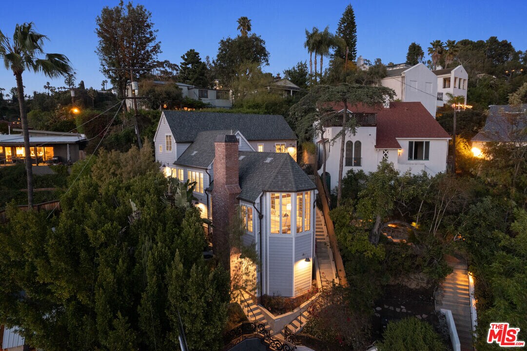 2028 Taft Ave in Los Angeles, CA - Building Photo