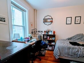 16 Fuller St, Unit 1 in Brookline, MA - Building Photo - Building Photo