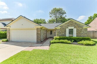 10615 Prospect Hill Dr in Houston, TX - Building Photo - Building Photo