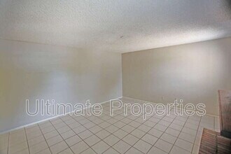 2808 W Orangewood Ave in Phoenix, AZ - Building Photo - Building Photo