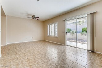 2336 Fossil Canyon Dr in Henderson, NV - Building Photo - Building Photo
