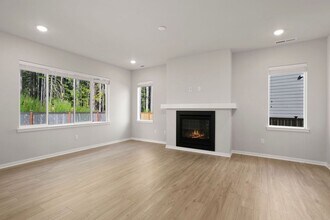 4562 Hibiscus Cir SW in Port Orchard, WA - Building Photo - Building Photo