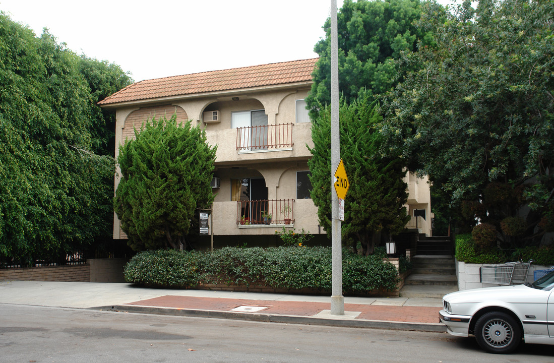 1402 Bentley Ave in Los Angeles, CA - Building Photo