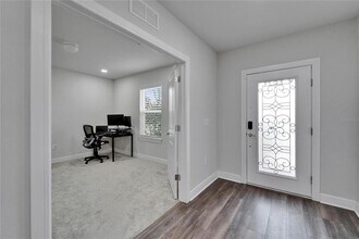 6658 Devlin Ln in Wesley Chapel, FL - Building Photo - Building Photo