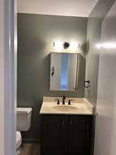 8817 N Picture Ridge Rd, Unit A in Peoria, IL - Building Photo - Building Photo