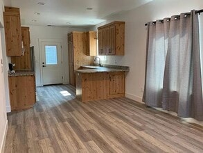 455 E 8th Ave in Chico, CA - Building Photo - Building Photo