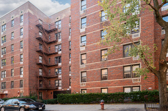 Glendale Garden in Bronx, NY - Building Photo - Building Photo