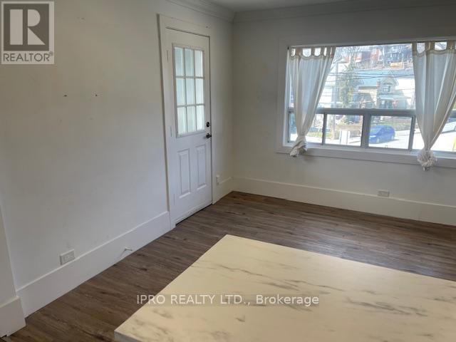 75 Dunraven Dr in Toronto, ON - Building Photo - Building Photo